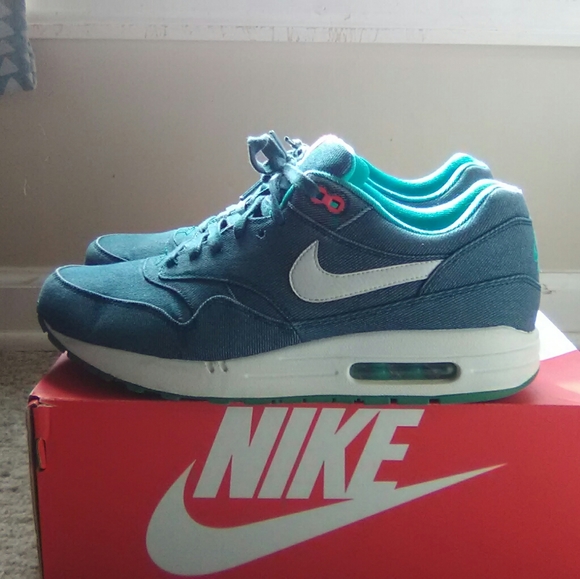 Other - Nike Air Max 1 denim
